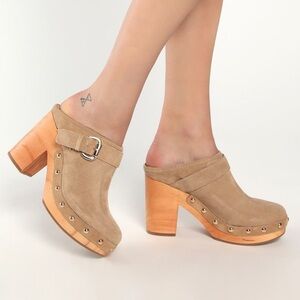Steve Madden Hilde Tan Suede Leather Studded Clogs size 10